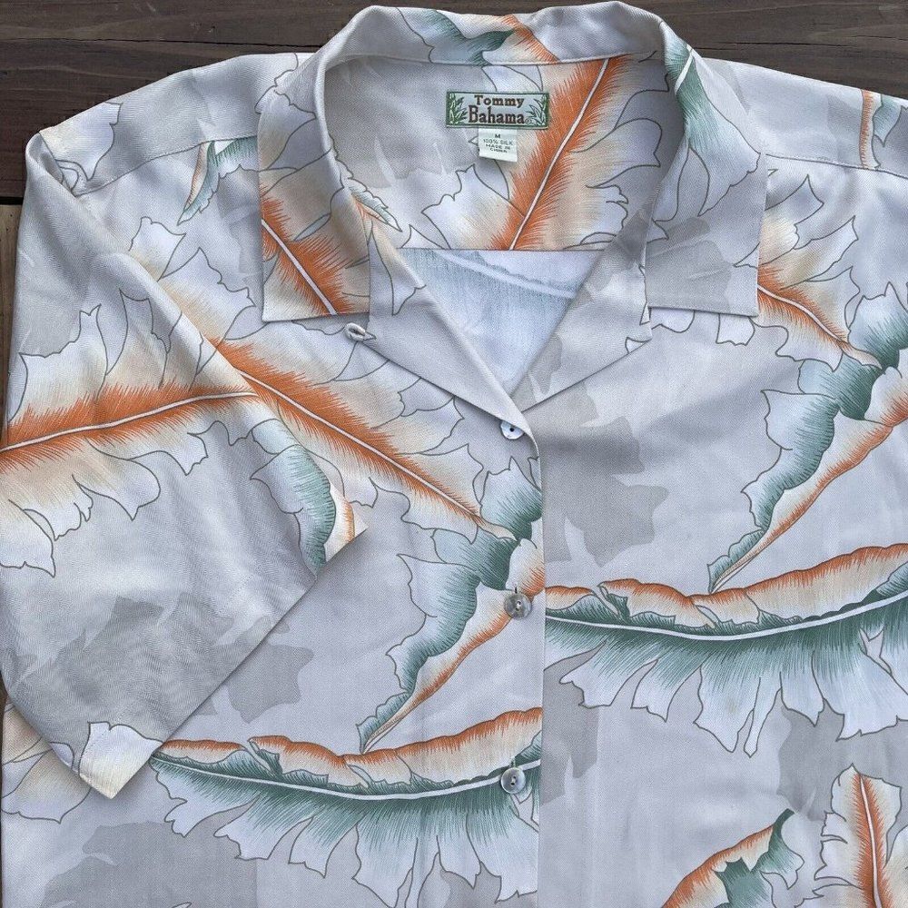 Tommy Bahama Hawaiian Shirt Adult Mens Medium Aloha Floral 100% Silk Beige